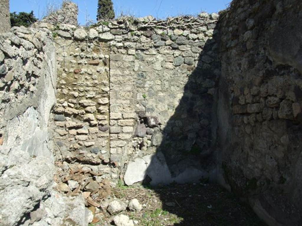 1.3.3 Pompeii. March 2009. East wall of cubiculum at north end of east side.