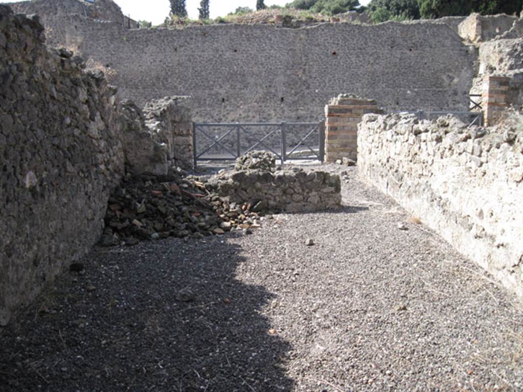 I.3.5 Pompeii. September 2010. Looking west from rear vaulted room towards Via Stabiana.
Photo courtesy of Drew Baker.