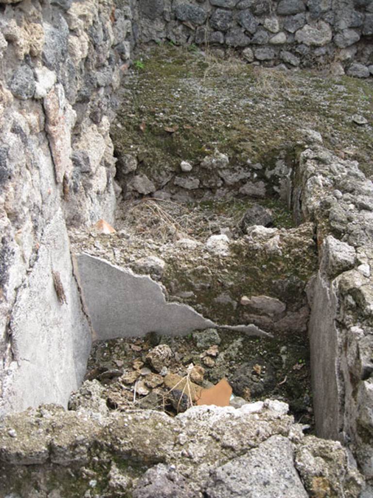 I.3.10 Pompeii. September 2010. Looking south across tubs near east wall. Photo courtesy of Drew Baker.