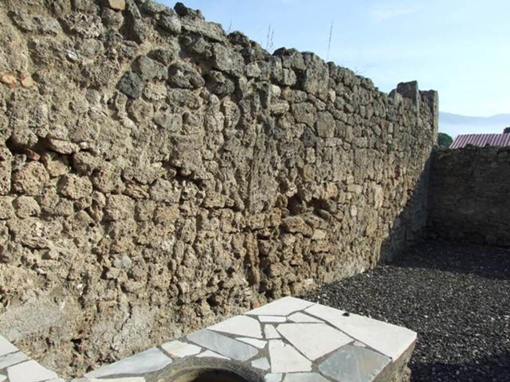 I.3.22 Pompeii. December 2007. East wall.