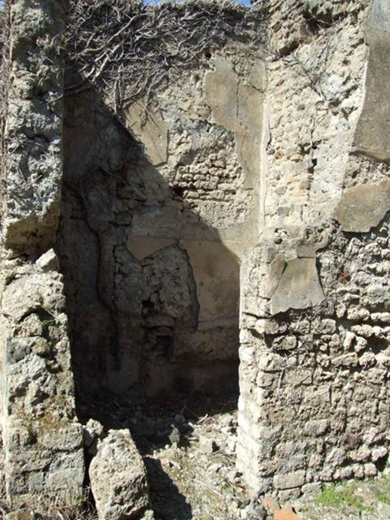 I.3.27 Pompeii. March 2009. Small room on north side of entrance.