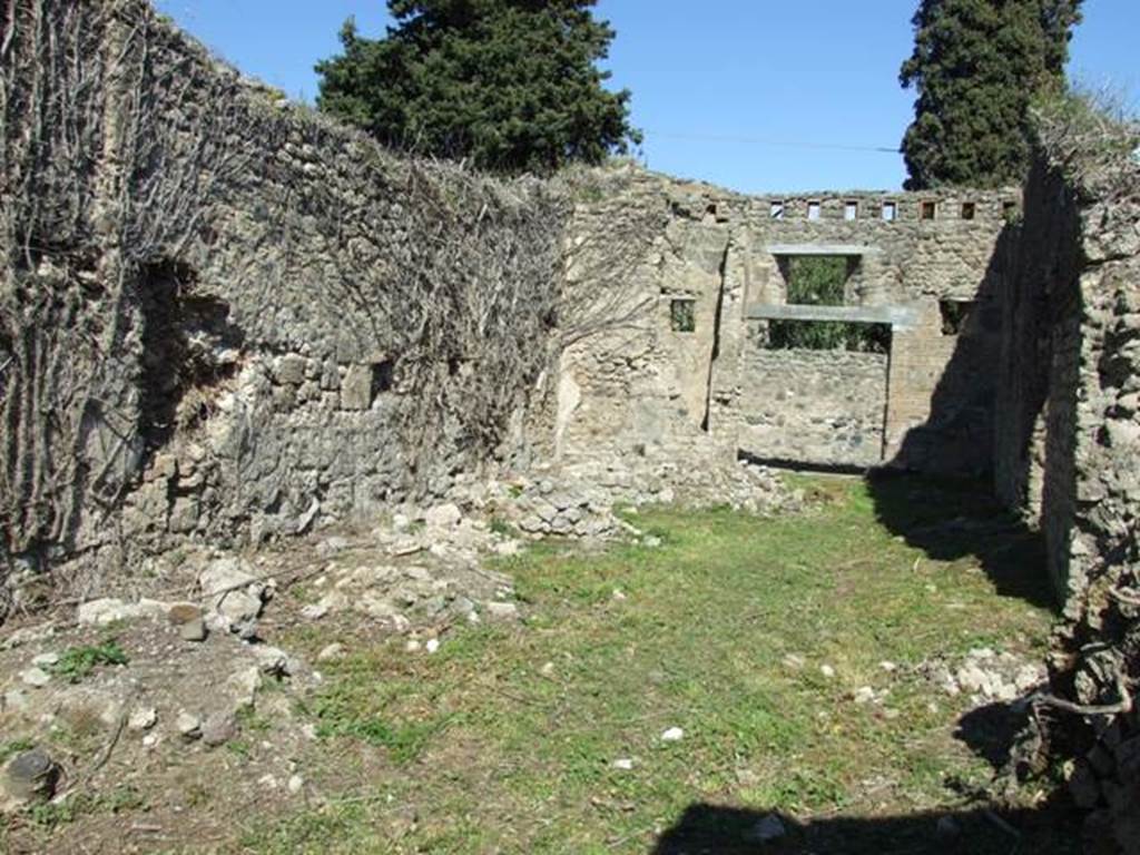 I.3.27 Pompeii. March 2009. Looking east across Pistrinum to entrance.