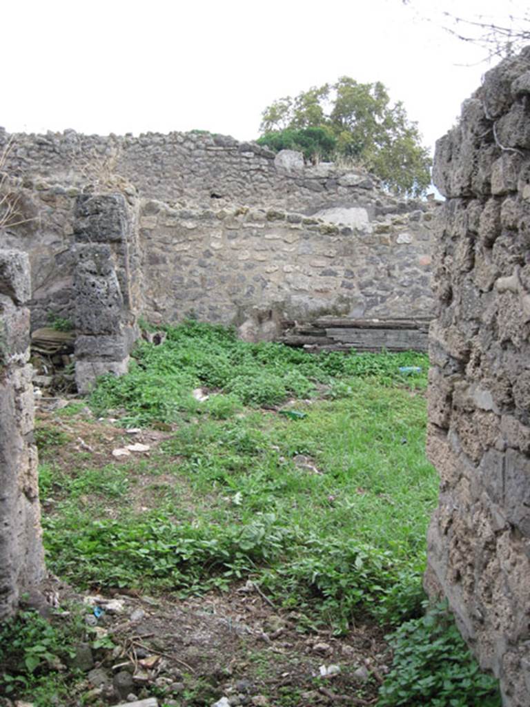 I.3.29 Pompeii. September 2010. Looking south from corridor into room 1, the atrium.
Photo courtesy of Drew Baker.