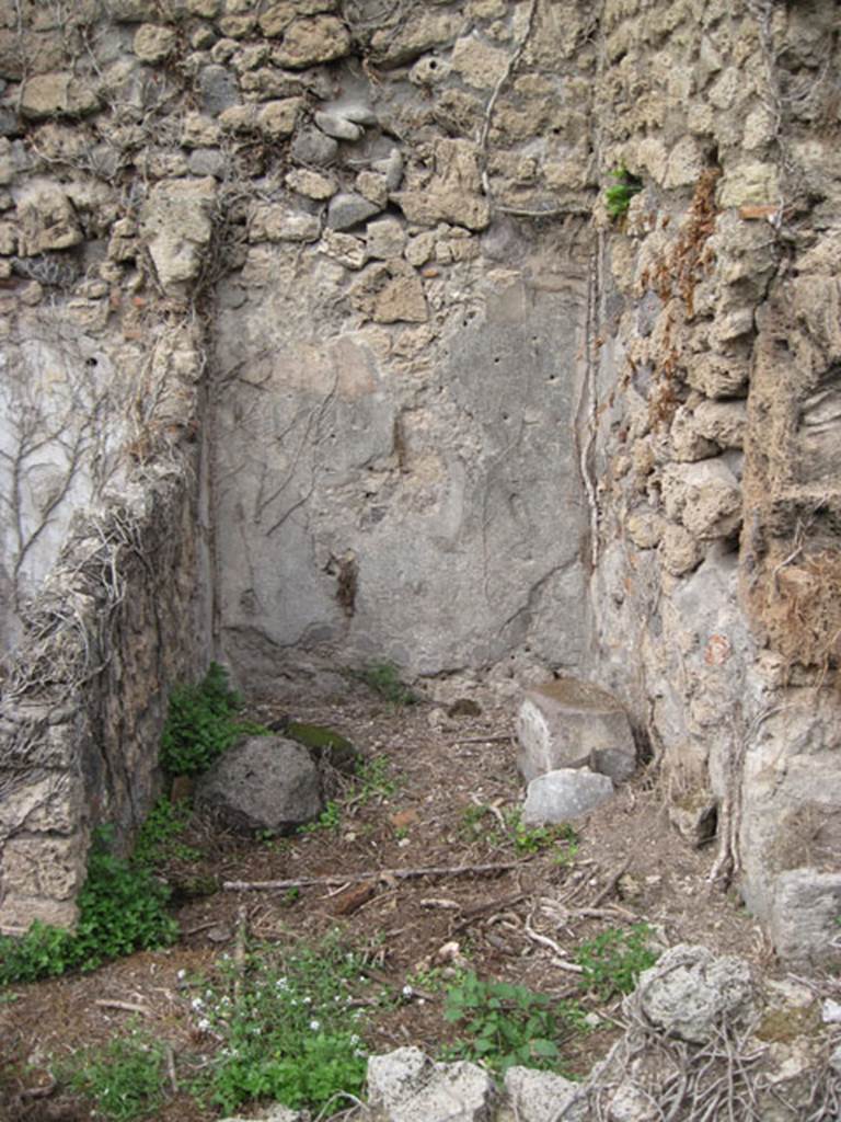 I.3.30 Pompeii. September 2010. Room 8, looking north to doorway in north portico of peristyle. Photo courtesy of Drew Baker.