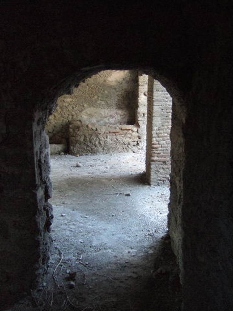 I.3.31 September 2005. Looking West across Entrance room.