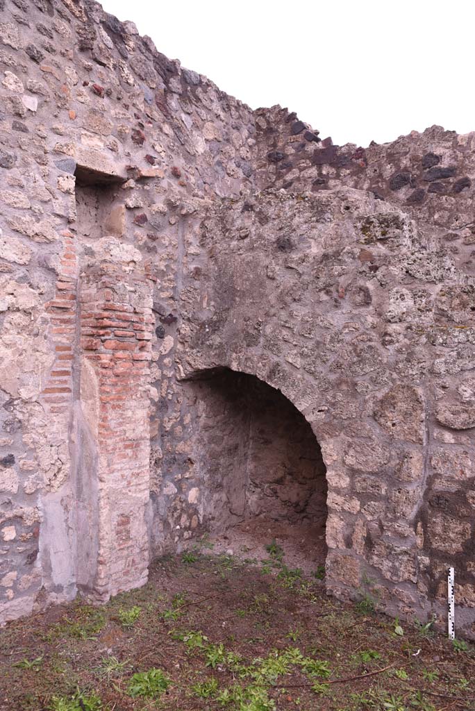 I.4.2 Pompeii. October 2019. Arched recess under stairs to upper floor.
Foto Tobias Busen, ERC Grant 681269 DÉCOR.