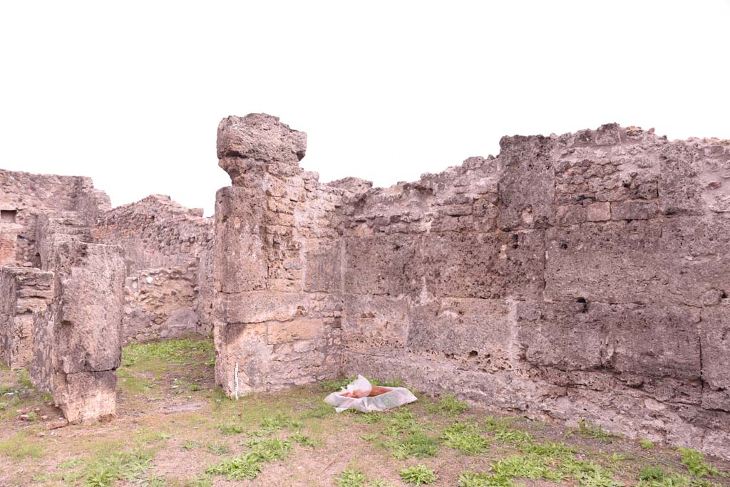 I.4.2 Pompeii. October 2019. South-east corner of atrium, with doorway to cubiculum or oecus.
Foto Tobias Busen, ERC Grant 681269 DÉCOR.