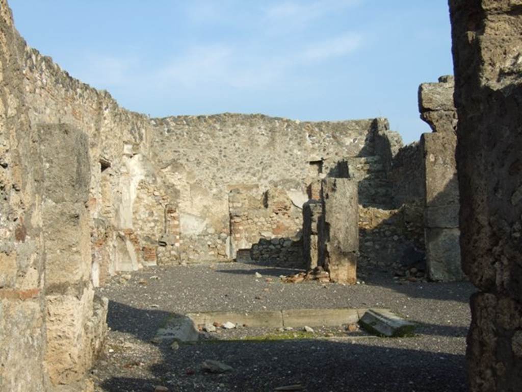 I.4.2 Pompeii. December 2007. Looking east across atrium to tablinum, on left, and oecus, on the right.