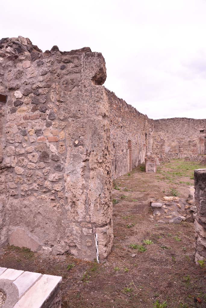 I.4.3 Pompeii. October 2019.
Looking towards north-east corner of bar-room, and east wall with doorway into atrium of I.4.2.
Foto Tobias Busen, ERC Grant 681269 DÉCOR.