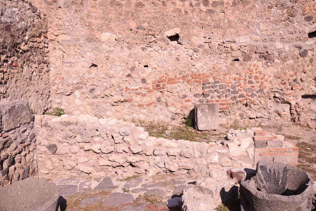 I.4.12 Pompeii. October 2019. Area g in north-east corner, looking over east wall into room f.
Foto Tobias Busen, ERC Grant 681269 DÉCOR.