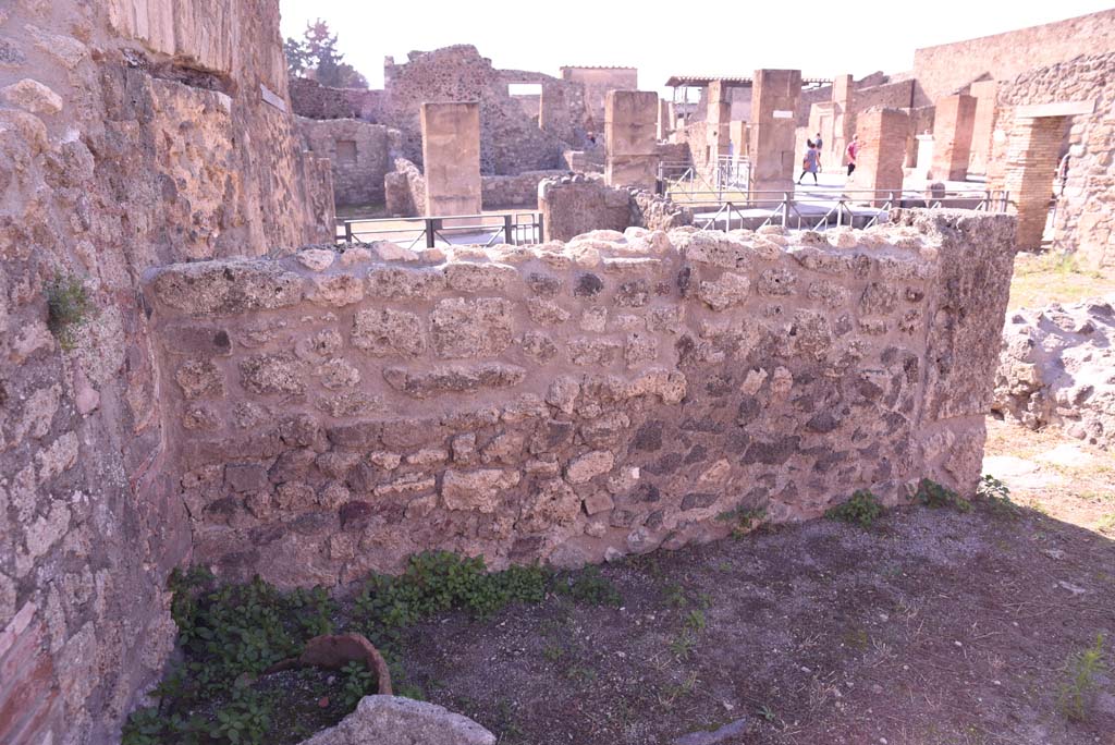 I.4.12 Pompeii. October 2019.
Room b, bakery room, looking west towards wall in south-west corner, with doorway to entrance room, on right.
Foto Tobias Busen, ERC Grant 681269 DÉCOR.