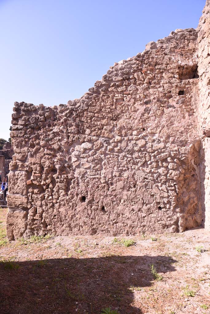 I.4.13 Pompeii. October 2019. Room b, looking towards west wall.
Foto Tobias Busen, ERC Grant 681269 DÉCOR.