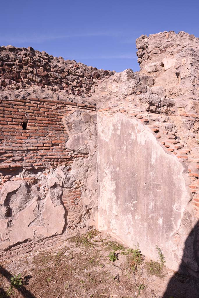 I.4.14 Pompeii. October 2019. Looking towards north-east corner of shop-room.
Foto Tobias Busen, ERC Grant 681269 DÉCOR.