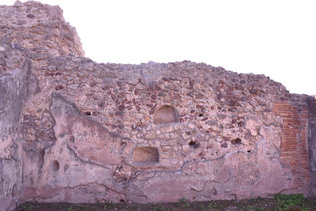 I.4.16 Pompeii. October 2019. Looking towards south wall with niches.
Foto Tobias Busen, ERC Grant 681269 DÉCOR.