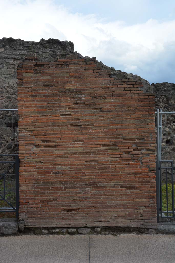 I.4.17 Pompeii. May 2019.
Looking south to detail of masonry between I.4.17, on left, and I.4.16, on right.
Foto Tobias Busen, ERC Grant 681269 DÉCOR.