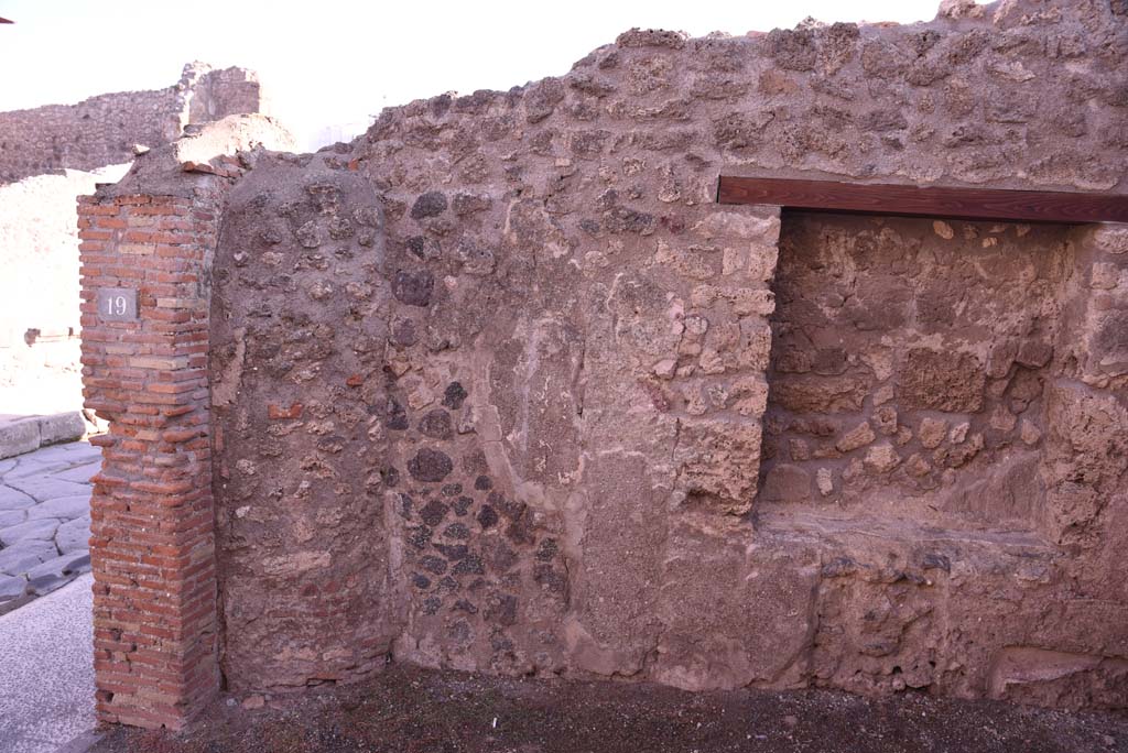 I.4.19 Pompeii. October 2019. Looking towards east wall of shop.
Foto Tobias Busen, ERC Grant 681269 DÉCOR.