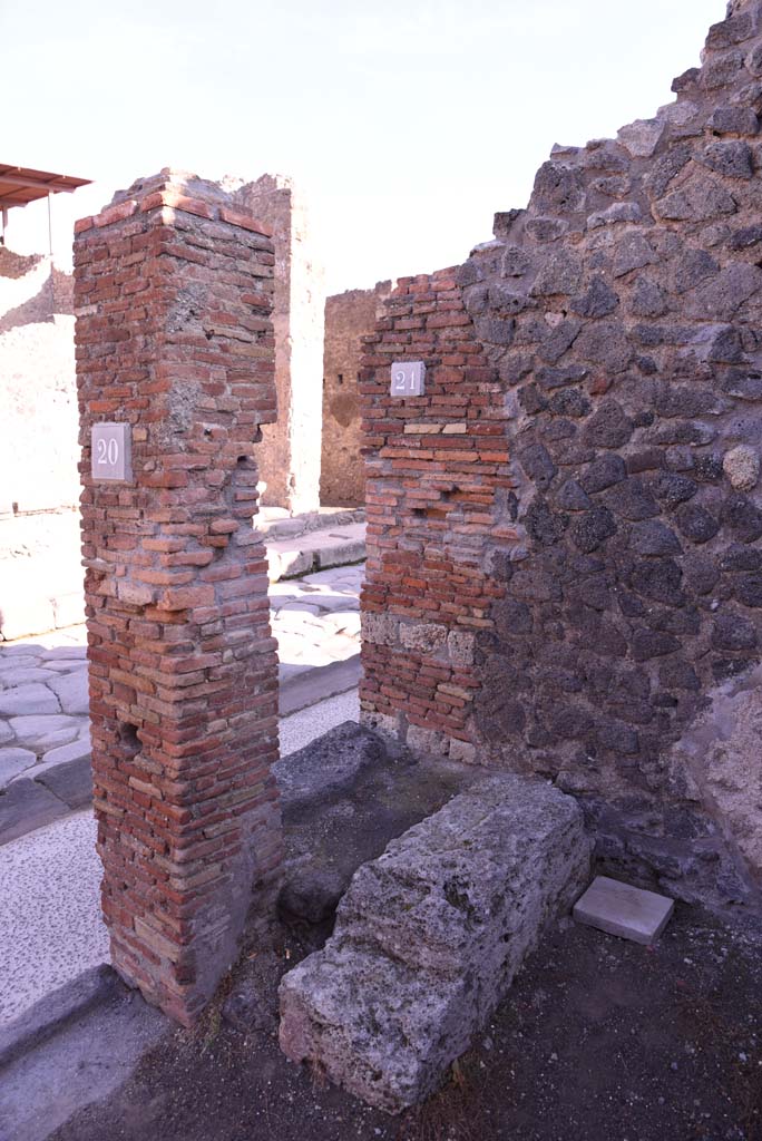 I.4.21/20 Pompeii. October 2019. Looking north-east towards base of steps to upper floor.
Foto Tobias Busen, ERC Grant 681269 DÉCOR.