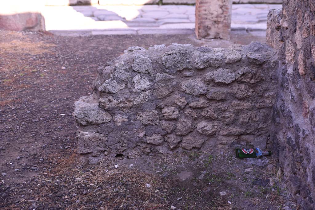I.4.23 Pompeii. October 2019. North-east corner of rear room.
Foto Tobias Busen, ERC Grant 681269 DÉCOR.