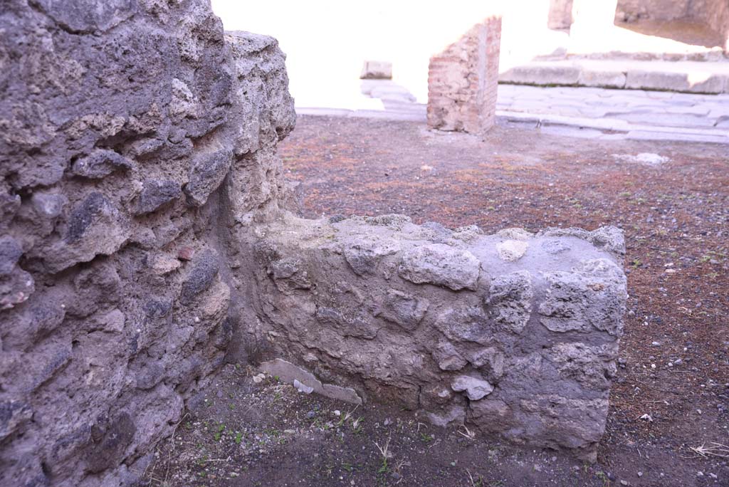 I.4.24 Pompeii. October 2019. Looking north to west side of dividing wall between rear room and shop.
Foto Tobias Busen, ERC Grant 681269 DÉCOR.