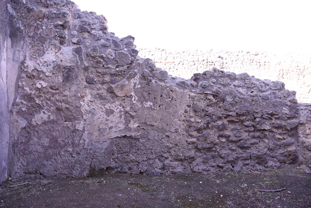 I.4.24 Pompeii. October 2019. West wall of rear room.
Foto Tobias Busen, ERC Grant 681269 DÉCOR.