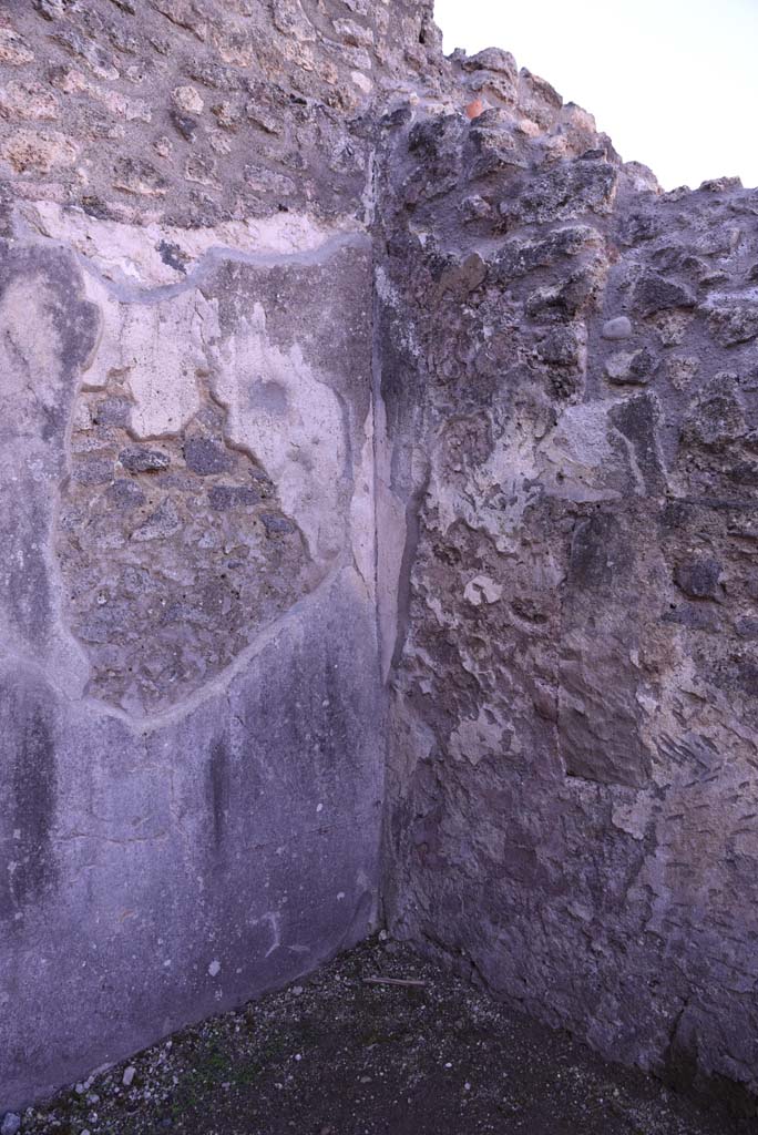 I.4.24 Pompeii. October 2019. South-west corner of rear room.
Foto Tobias Busen, ERC Grant 681269 DÉCOR.