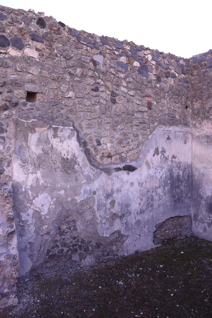 I.4.24 Pompeii. October 2019. East wall of rear room.
Foto Tobias Busen, ERC Grant 681269 DÉCOR.