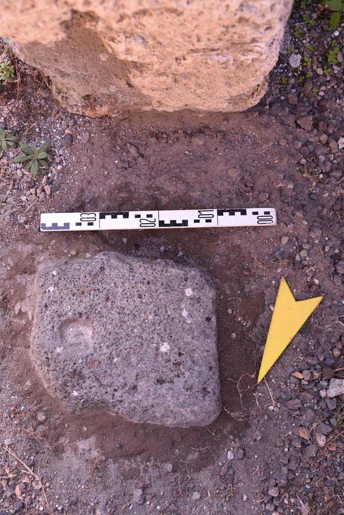 I.4.25 Pompeii. October 2019. Room 49, detail from doorway threshold.
Foto Tobias Busen, ERC Grant 681269 DÉCOR