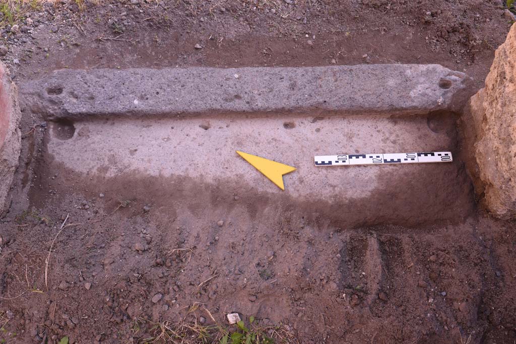 I.4.25 Pompeii. October 2019. Room 50, doorway threshold, looking from room towards atrium 47.
Foto Tobias Busen, ERC Grant 681269 DÉCOR