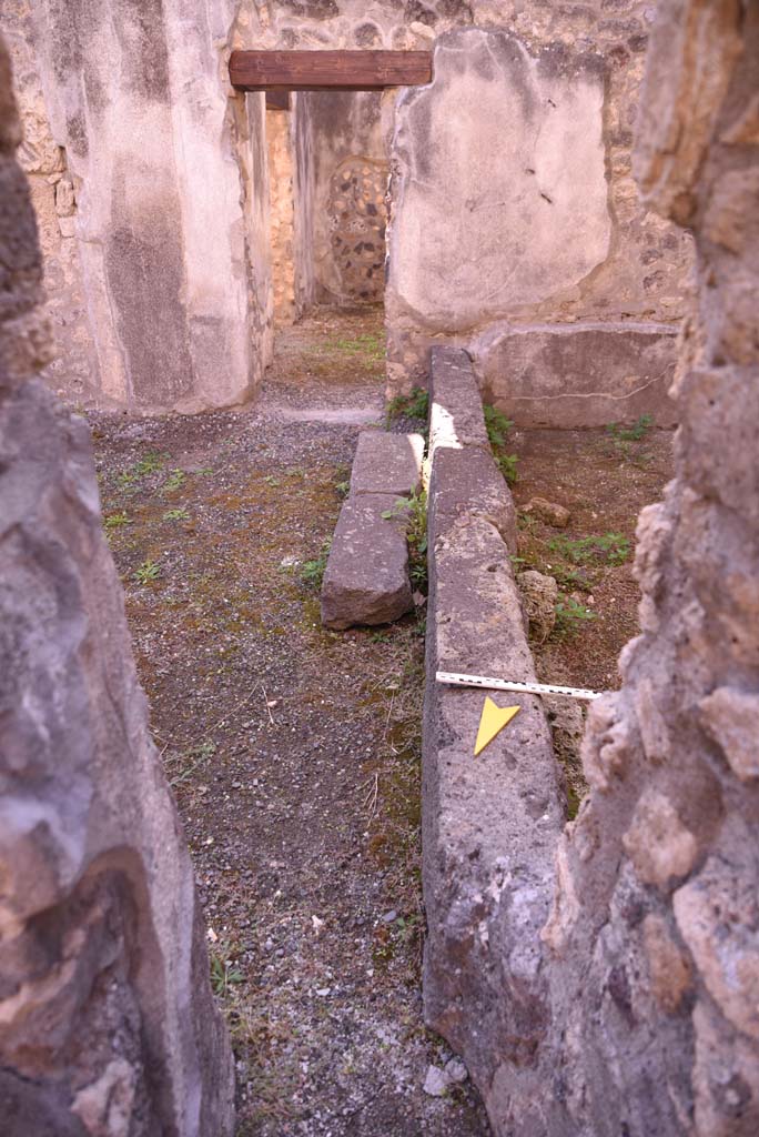 I.4.25 Pompeii. October 2019.
Room 51, looking south from doorway in room 50, towards doorway into room 52.
Foto Tobias Busen, ERC Grant 681269 DÉCOR