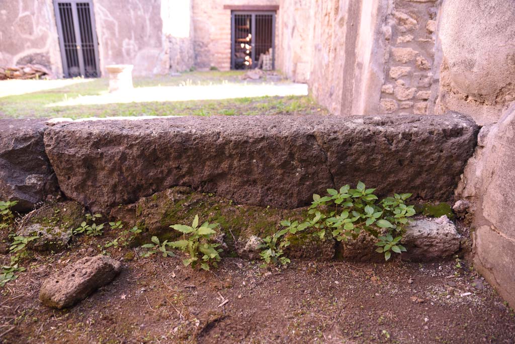I.4.25 Pompeii. October 2019. Room 51, looking east towards front wall and south-east corner.
Foto Tobias Busen, ERC Grant 681269 DÉCOR