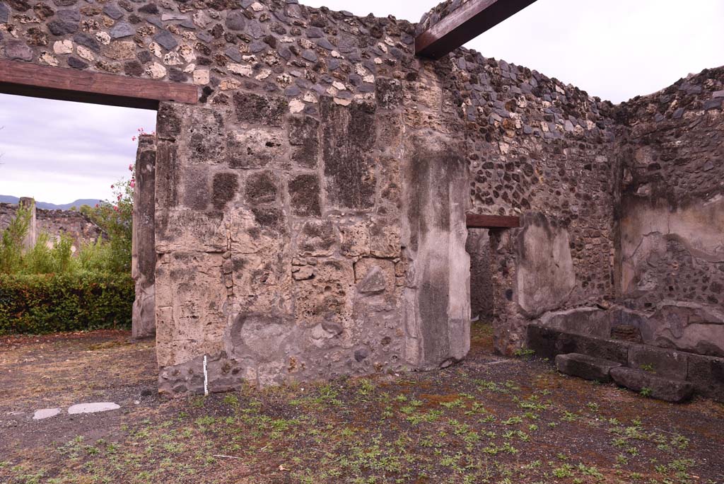I.4.25 Pompeii. September 2019.
Room 47, south wall of atrium on west side of doorway to upper peristyle.
The doorway to room 51, is on right, with doorway in south wall into room 52, centre right.
Foto Tobias Busen, ERC Grant 681269 DÉCOR.