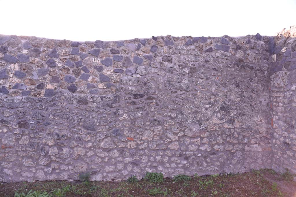 I.4.25 Pompeii. October 2019. Lower Peristyle 32, south wall in south-west corner.
Foto Tobias Busen, ERC Grant 681269 DÉCOR.