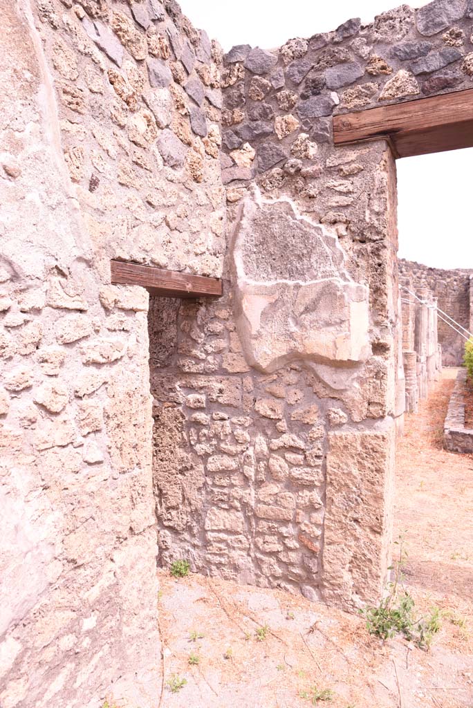 I.4.25 Pompeii. September 2020. Room 37, north-east corner, with doorway to room 36, on left.
Foto Tobias Busen, ERC Grant 681269 DÉCOR.