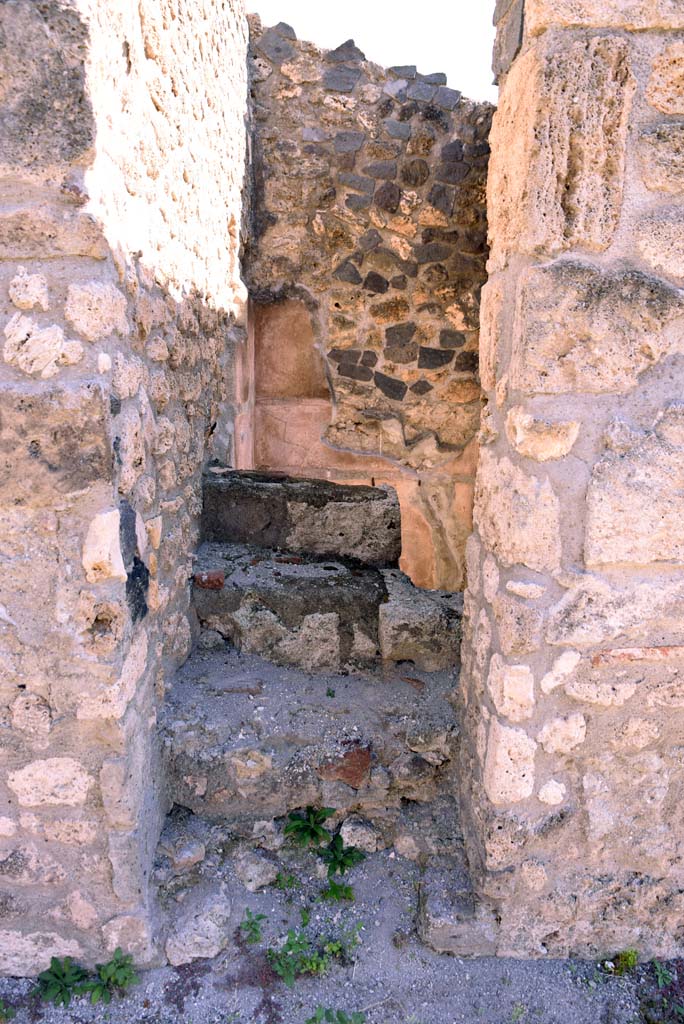I.4.25/1.4.5 Pompeii. October 2019. Room 16, stairs to upper floor in south wall of Tablinum 14.
Foto Tobias Busen, ERC Grant 681269 DÉCOR.