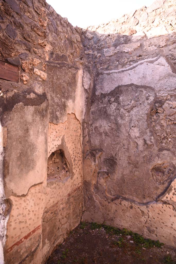 I.4.25 Pompeii. October 2019. Room 44, looking towards south-west corner of cubiculum,
Foto Tobias Busen, ERC Grant 681269 D�COR.
