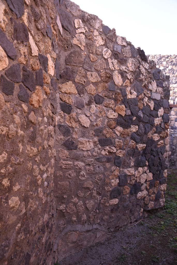 I.4.25/I.4.5 Pompeii. October 2019.
Looking north along west wall in Corridor 13A or unnumbered corridor, towards rear of alcove from Caldarium.
Foto Tobias Busen, ERC Grant 681269 DÉCOR.