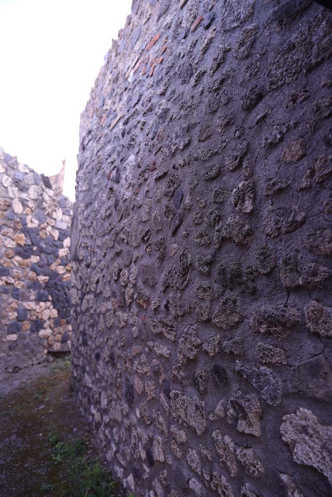 I.4.25/I.4.5 Pompeii. October 2019. East wall at north end of Corridor 13A, or unnumbered corridor.
Foto Tobias Busen, ERC Grant 681269 DÉCOR.