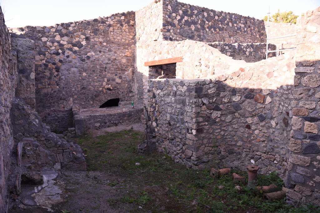 I.4.25/I.4.5 Pompeii. October 2019.
Calidarium 41, looking towards north side, with demolished north wall.
On the left are the remains of ducted wall heating tiles, and mosaic floor in north-west corner of the caldarium.
In the centre, is the kitchen area, room 42. On the right is the Calidarium apse/alcove against the east wall.
Foto Tobias Busen, ERC Grant 681269 DÉCOR.