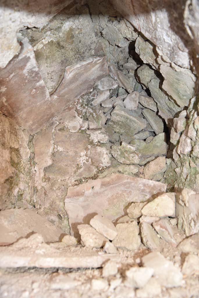 I.4.25/I.4.5 Pompeii. September 2020. Kitchen 42, detail from inside of oven, looking south.
Foto Tobias Busen, ERC Grant 681269 DÉCOR.