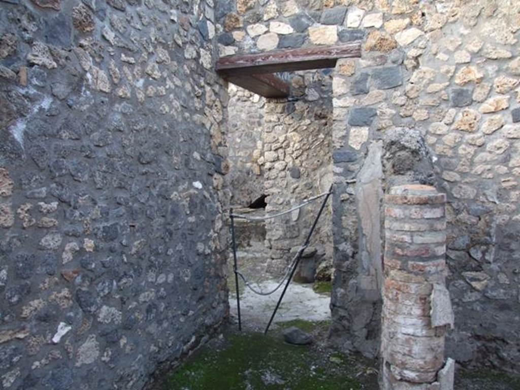 I.4.25 Pompeii. December 2007. Room 43, looking north in area with doorway leading to kitchen.
The west wall, on the left, is part of Corridor 13A. The room 43, on the right, was separated by a small wall.