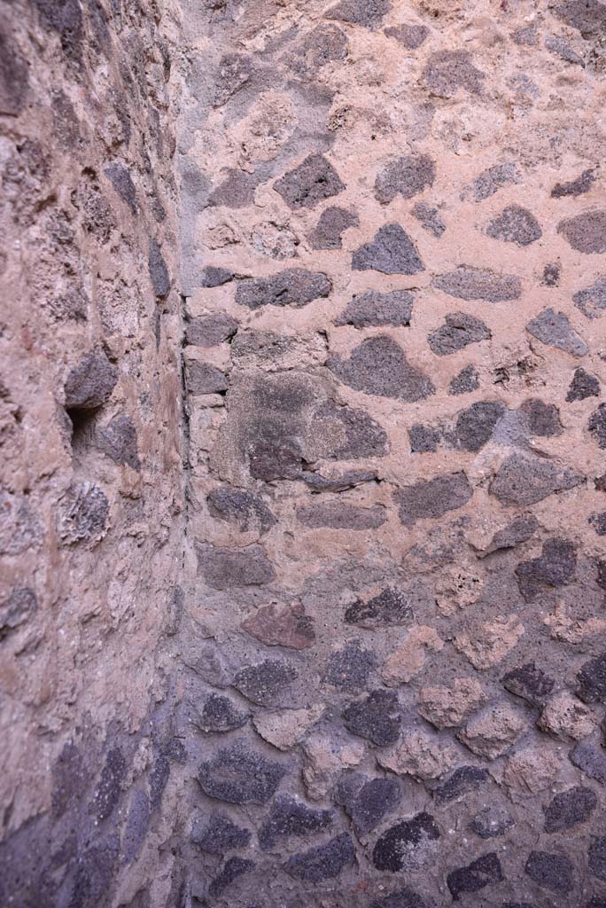 I.4.25 Pompeii. October 2019. Room 62, detail from north-west corner.
Foto Tobias Busen, ERC Grant 681269 DÉCOR.
