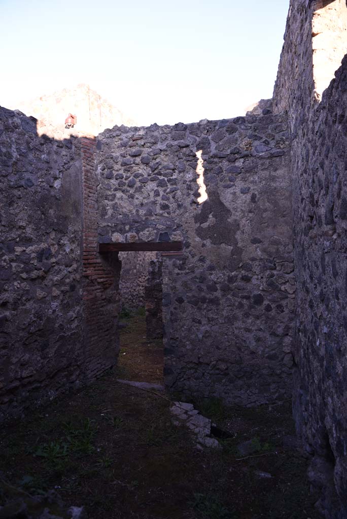 I.4.25 Pompeii. October 2019. Room 64, looking north towards doorways into room 63.
Foto Tobias Busen, ERC Grant 681269 DÉCOR.