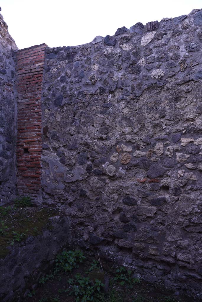 I.4.25 Pompeii. October 2019. Room 64, looking towards south-west corner and west wall.
Foto Tobias Busen, ERC Grant 681269 DÉCOR.