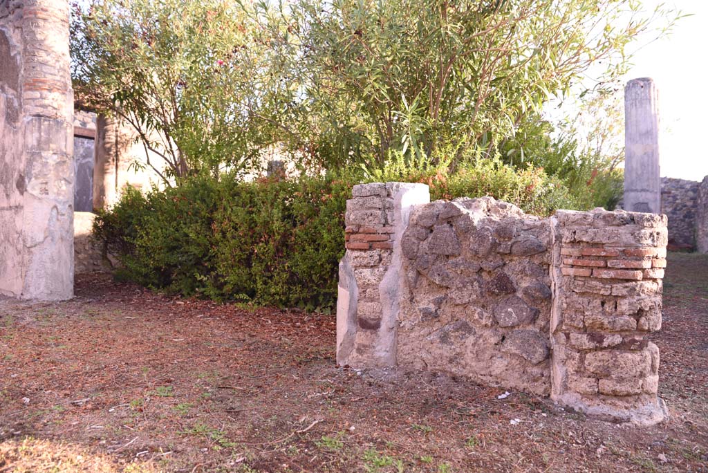 I.4.25 Pompeii. October 2019. Upper Peristyle 56, looking north-east across vestibule.
Foto Tobias Busen, ERC Grant 681269 DÉCOR