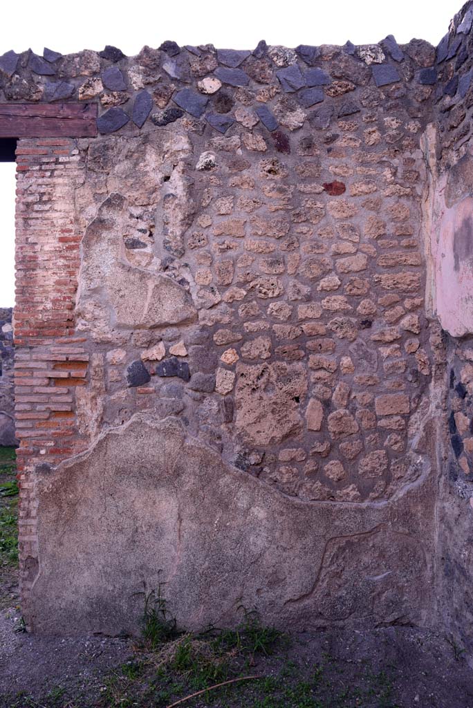 I.4.25 Pompeii. October 2019.
Upper peristyle 56, looking towards west wall in vestibule in north-west corner.
Foto Tobias Busen, ERC Grant 681269 DÉCOR