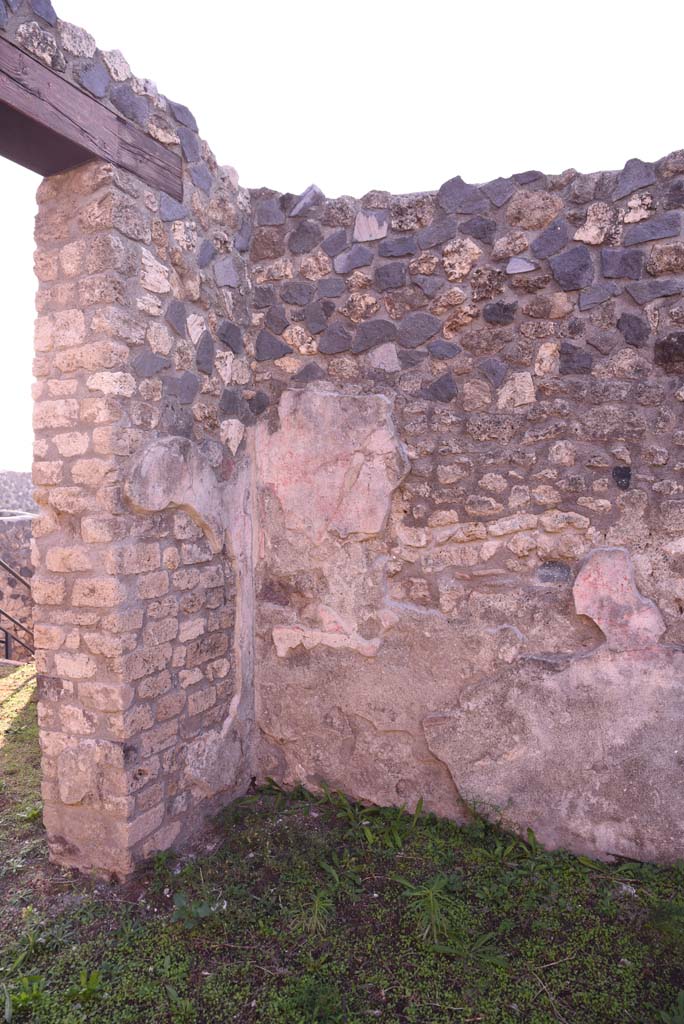 I.4.25 Pompeii. October 2019. Room 57, south-east corner.
Foto Tobias Busen, ERC Grant 681269 DÉCOR.