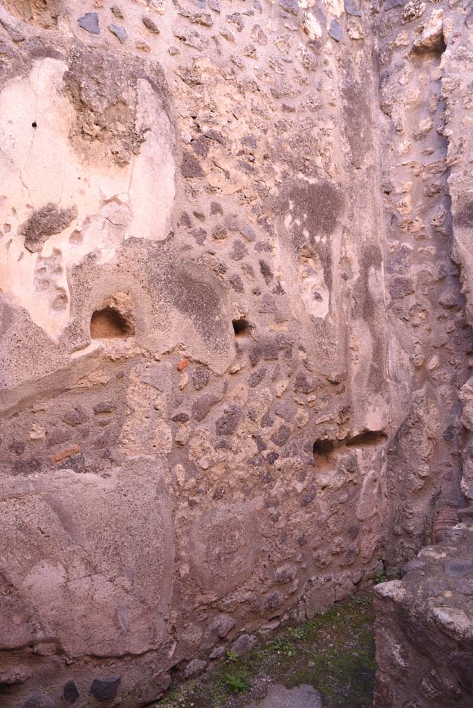 I.4.26 Pompeii. October 2019. Detail from south wall in south-west corner.
Foto Tobias Busen, ERC Grant 681269 DÉCOR.