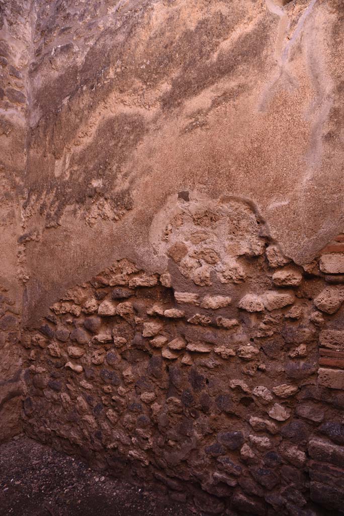 I.4.27 Pompeii. October 2019. West wall at south end.
Foto Tobias Busen, ERC Grant 681269 DÉCOR.