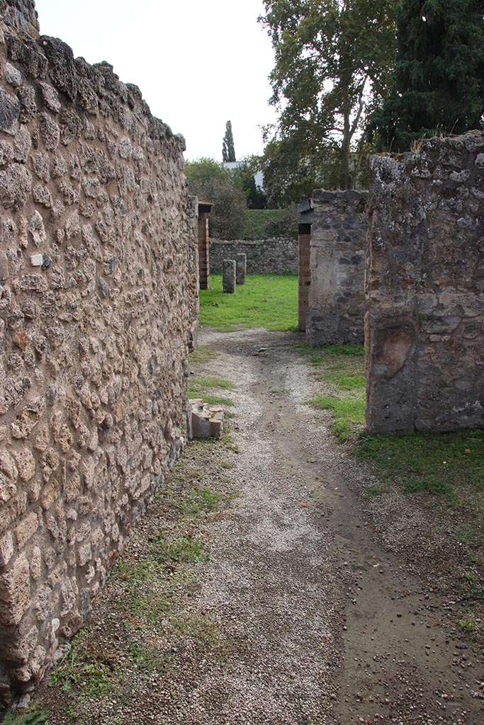 I.5.2 Pompeii. October 2024. Looking south across shop-room. Photo courtesy of Klaus Heese.