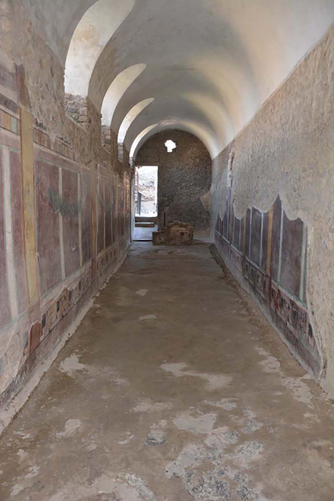 I.6.2 Pompeii. September 2019. Looking south along the west wing of cryptoporticus.
Foto Annette Haug, ERC Grant 681269 D�COR.
